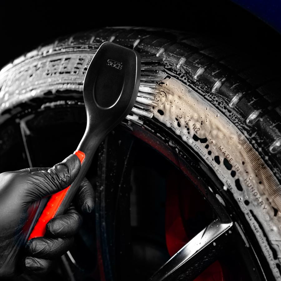 Maniac Wheel and Tyre Cleaner Set