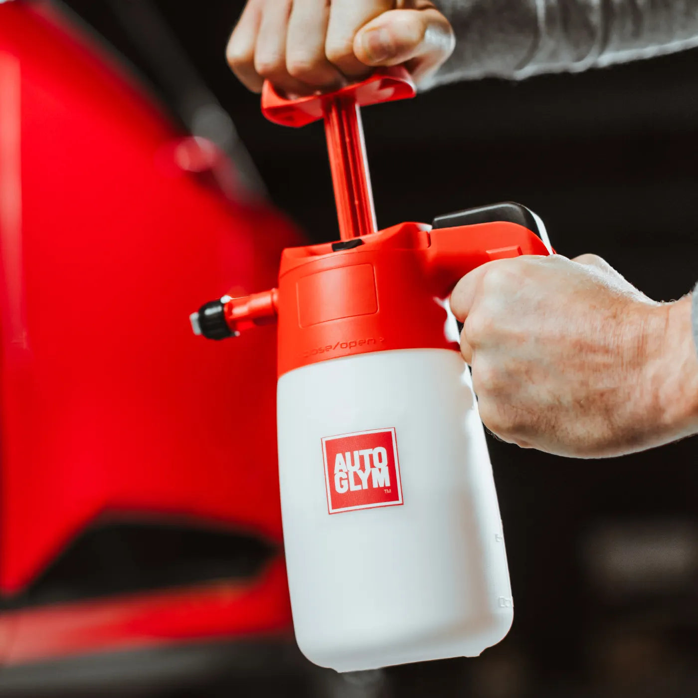 Autoglym Easy Sprayer Pump Sprayer. A high-quality multipurpose sprayer designed to work in harmony with a wide range of our cleaning products, our Easy Sprayer is the ideal companion for your car cleaning sessions. Autoglym Ireland
