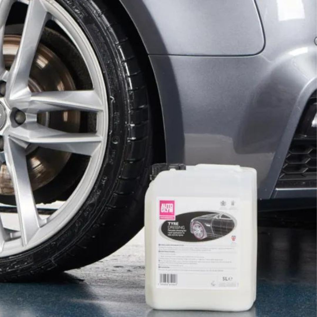 Autoglym Tyre Dressing 5L. Can produce a high gloss or matt sheen
