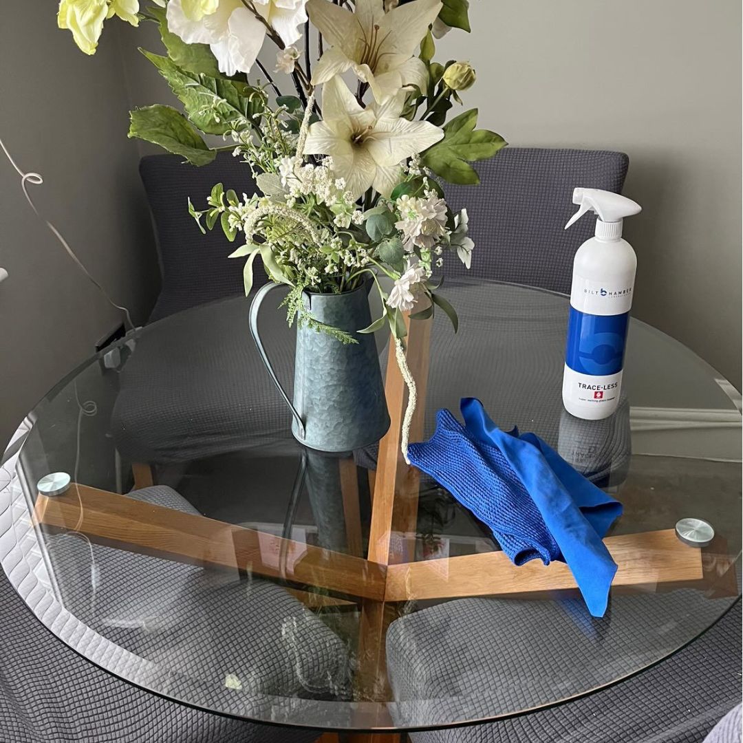 Bilt Hamber Trace-less glass cleaner. best glass cleaner for ar interior windscreen. Bilt Hamber Ireland. Bilt Hamber Cork