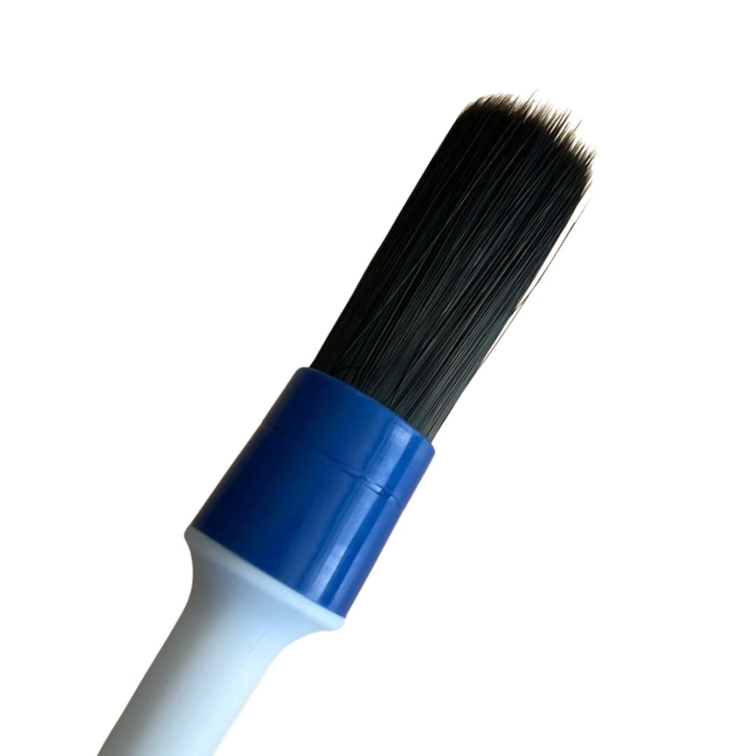 Bilt Hamber Wheel Brush. Clean Alloy Wheels. Hog Hair brush. White Handle with red tip. Alloy wheel cleaner