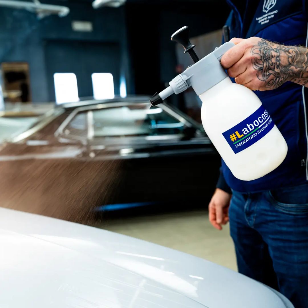 Labocosmetica Idrosave is the latest polymer rinseless wash on the market. With a new and innovative formulation that offers a complete solution for washing and protecting vehicles in a single step without the need for additional rinsing. Idrosave can also be used as a rinse aid and works just as good as a Waterless wash too!