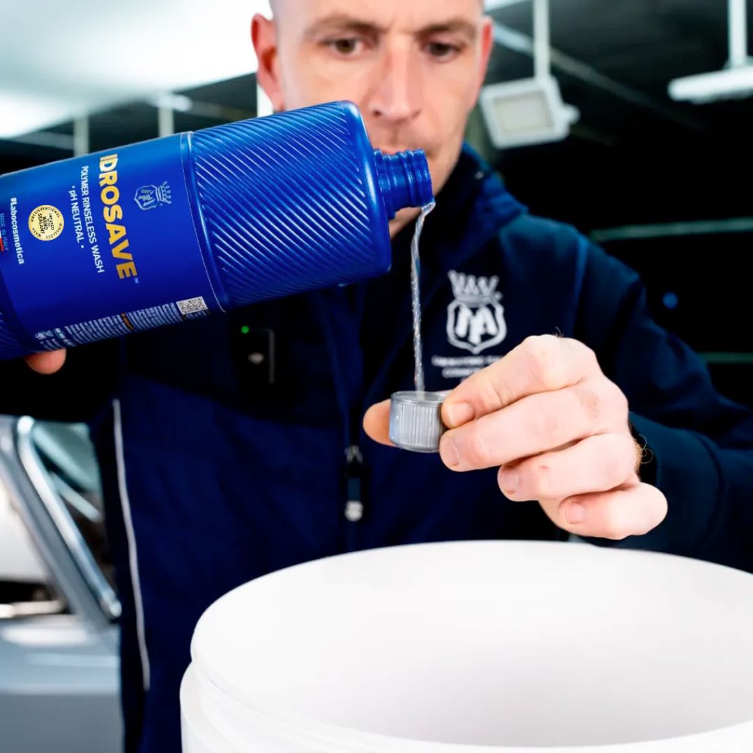 Labocosmetica Idrosave is the latest polymer rinseless wash on the market. With a new and innovative formulation that offers a complete solution for washing and protecting vehicles in a single step without the need for additional rinsing. Idrosave can also be used as a rinse aid and works just as good as a Waterless wash too!