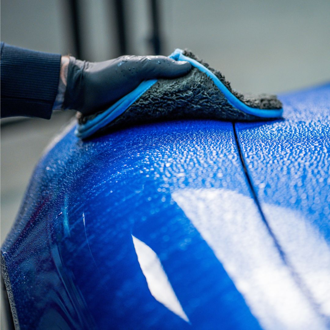 Labocosmetica Idrosave is the latest polymer rinseless wash on the market. With a new and innovative formulation that offers a complete solution for washing and protecting vehicles in a single step without the need for additional rinsing. Idrosave can also be used as a rinse aid and works just as good as a Waterless wash too!