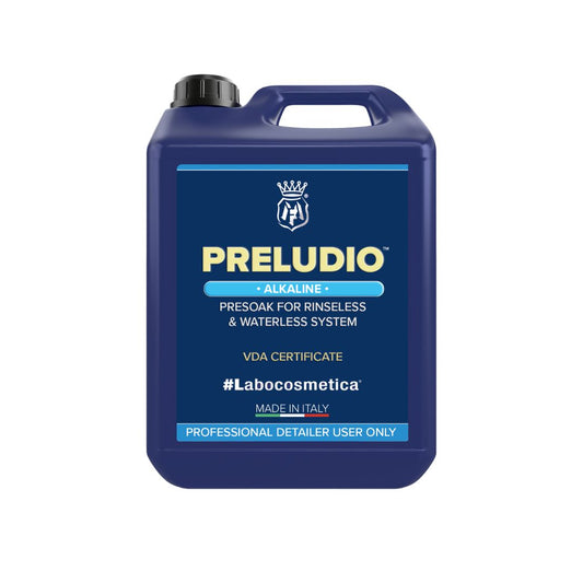 Labocosmetica Preludio is an alkaline pre-soak for Rinseless and Waterless products such as Idrosave and Maniac Waterless specifically for organic contamination such as traffic film, dirty wheels, insects and bugs, smog deposits, exhaust fumes, fuel traces and even difficult stains such as bird droppings, which a neutral product struggles to remove or needs longer time. 