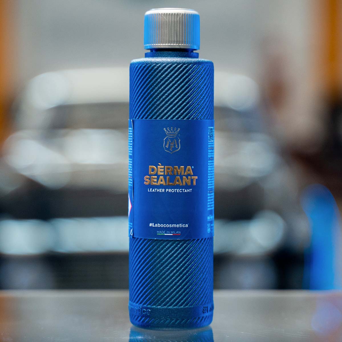 Labocosmetica Derman Leather sealant. Leather coating. Hydrophobic coating for leather seats. Colour protection for leather seats. Labcosmetica Cork Ireland.