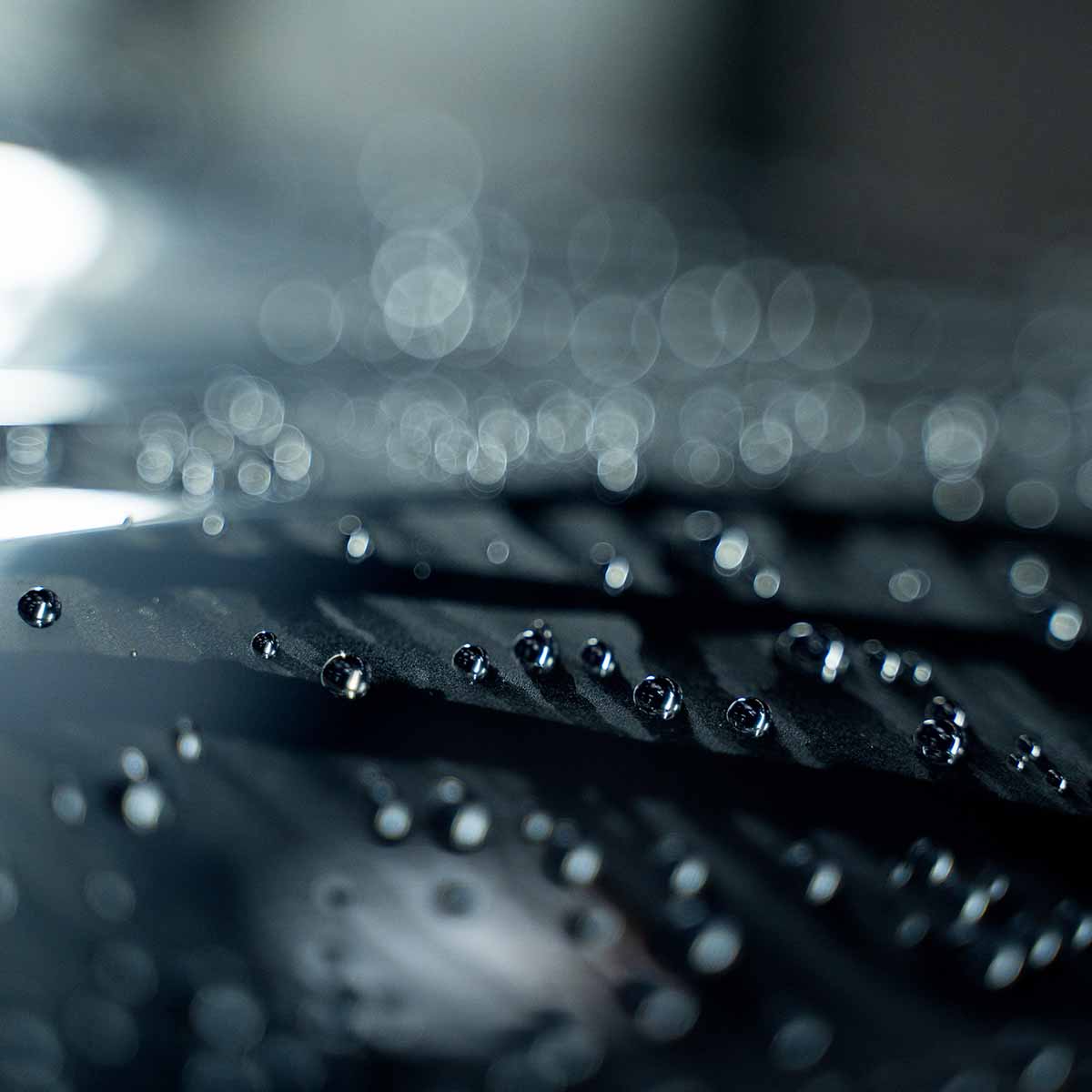 Labocosmetica Revitax Shampoo. Blue bottle with see through cap. Labocosmetica Cork Ireland. High gloss shampoo with ceramic. ceramic shampoo. safe on ceramic coats