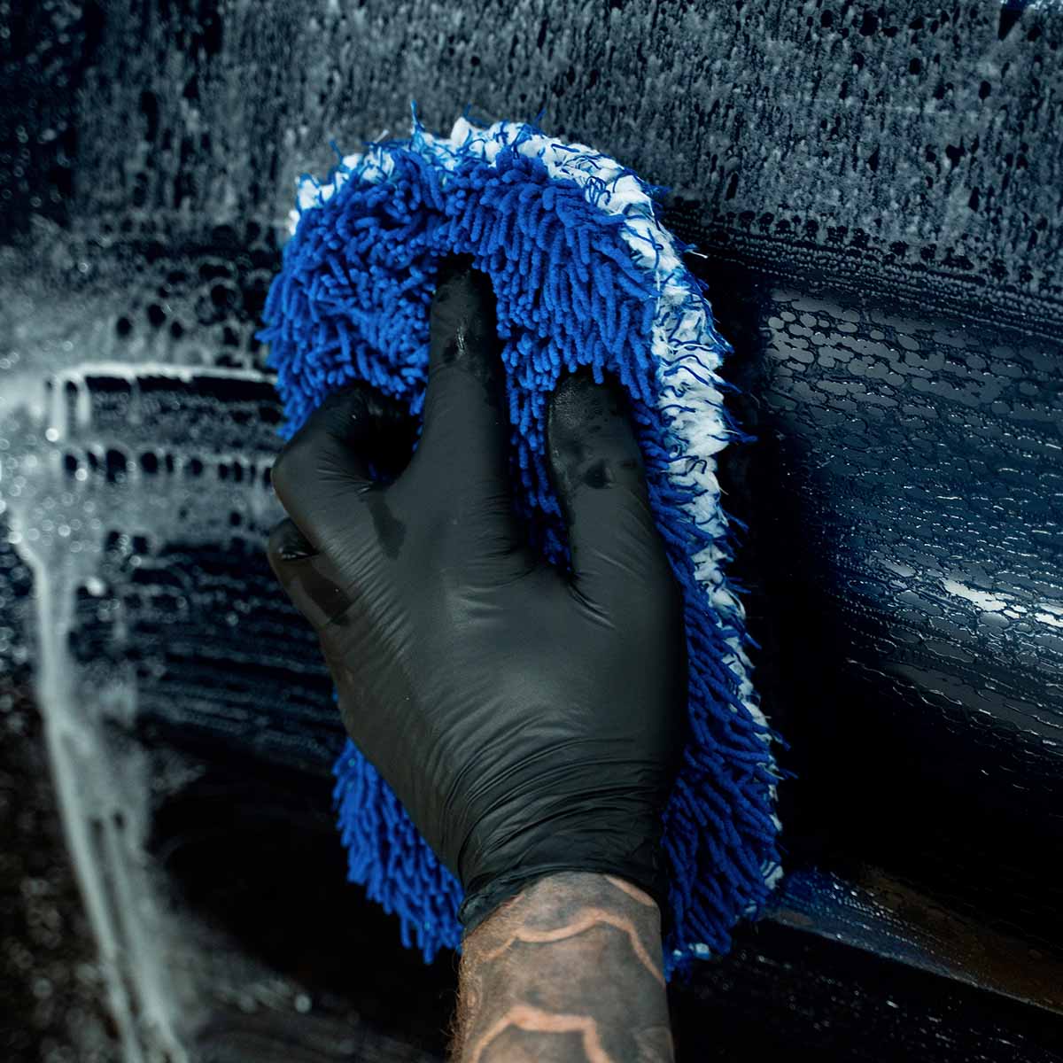 Labocosmetica Revitax Shampoo. Blue bottle with see through cap. Labocosmetica Cork Ireland. High gloss shampoo with ceramic. ceramic shampoo. safe on ceramic coats