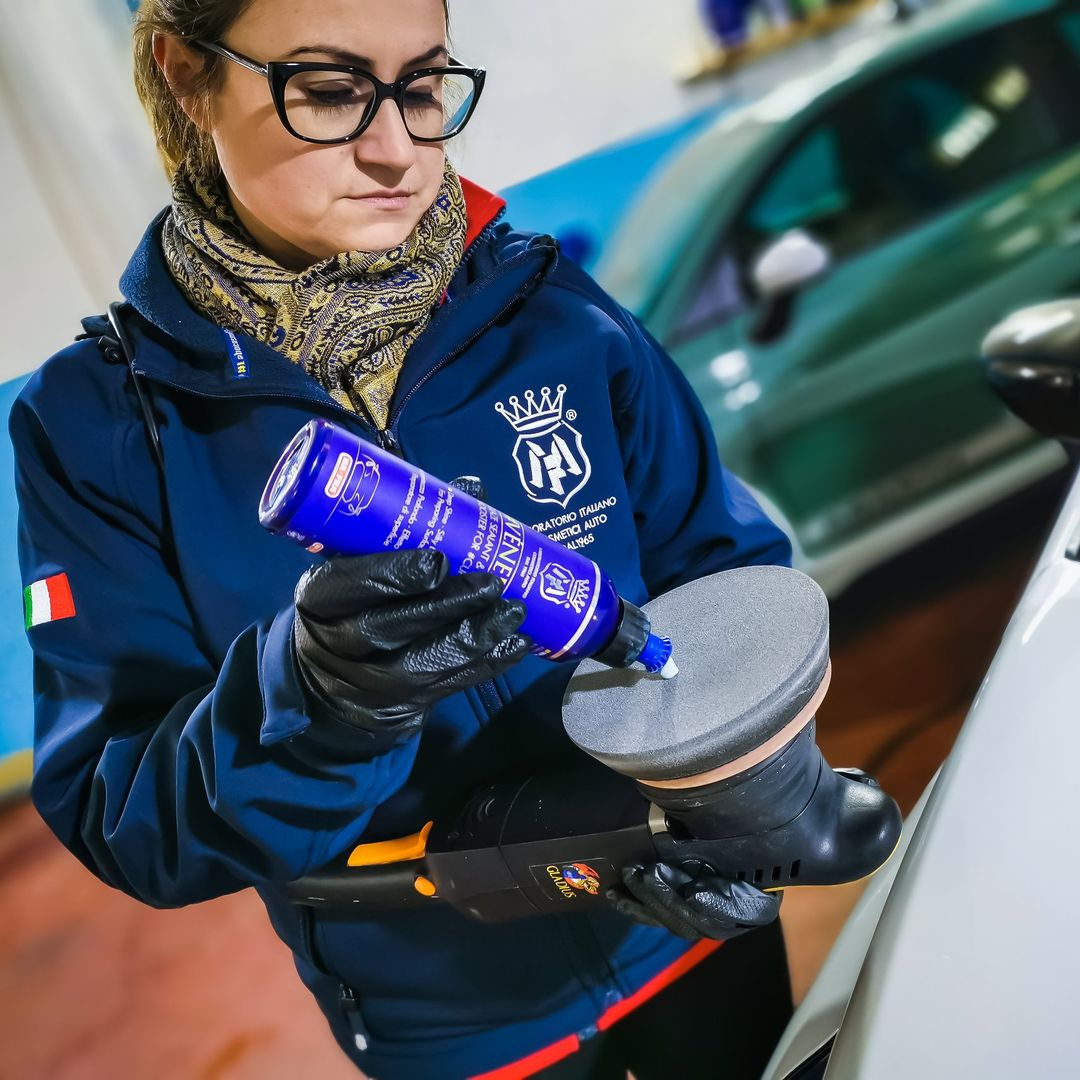 Labocosmetica TECHNO Softshell zipped Hoodie Jacket in navy blue made of high quality materials that are both resistant to wear while still being comfortable to wear. 