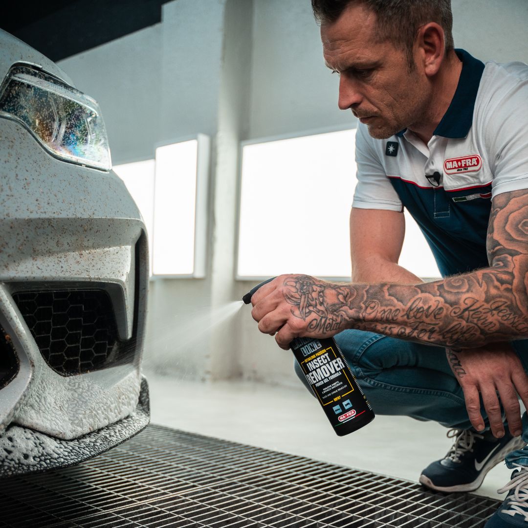 Maniac Bug and Insect Remover. insect remover for ceramic coated cars. Best insect remover for cars. Safe bug remover for all cars. Maniac Line Ireland. Maniac Cork Ireland