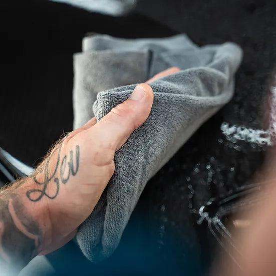 Maniac Waterless Wash. Best Waterless. P&S. Better than ONR. Waterless, from the Maniac line, is a revolutionary waterless cleaner that also offers an extraordinary shine, and has been specially formulated to be compatible with ceramic coatings.