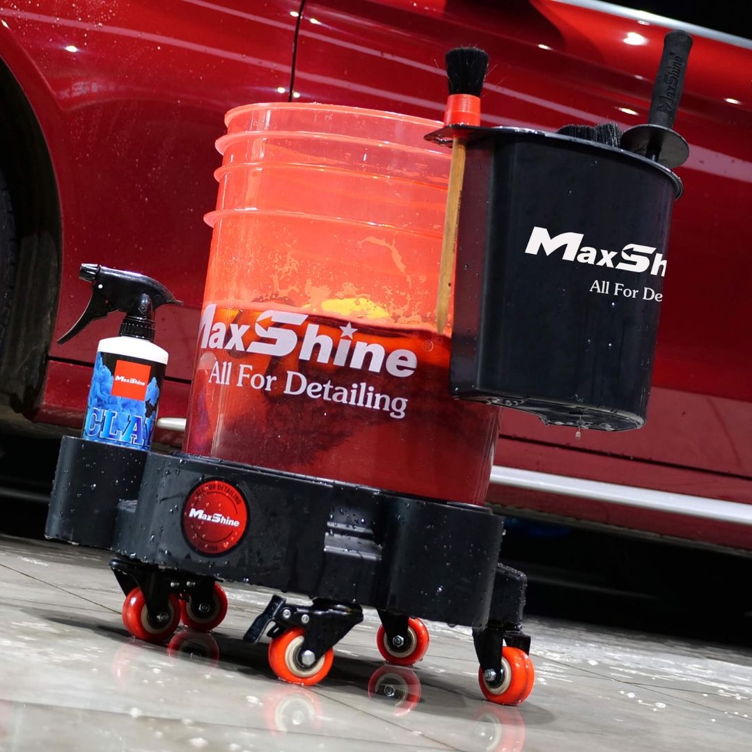 MaxShine Bucket Buddy - Bucket Organiser. Rend and black bucket organiser for brushes and mitts. ShineMate Ireland