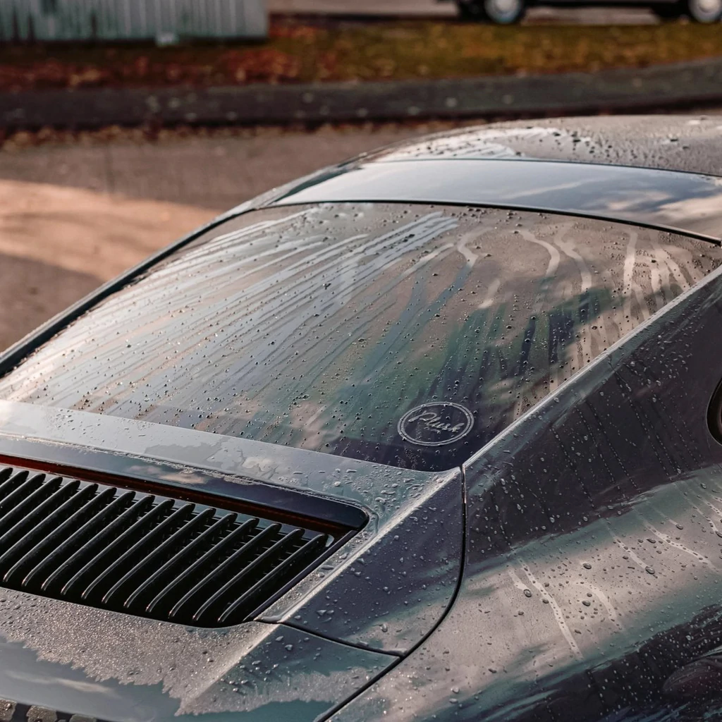 Stjarnagloss Glatt on Porsche hydrophobic and Water repellent rinse aid for coating your car quickly after washing. Stjarnagloss Ireland, Stjarnagloss Cork Ireland