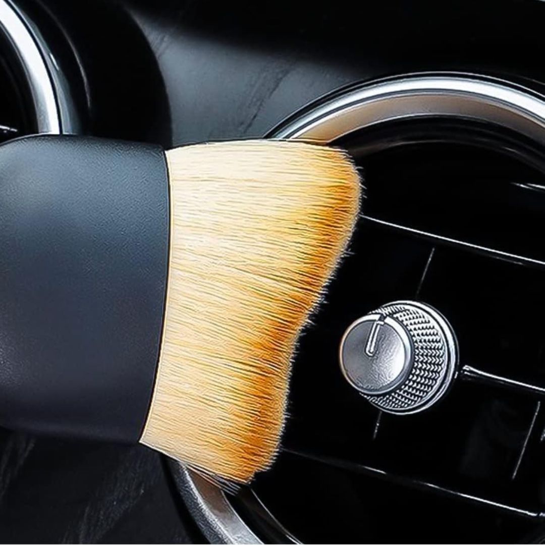 WashMe Velvet Touch Ultra Soft Interior Brush. car interior brush very soft. safe on piano black and other plastics. 