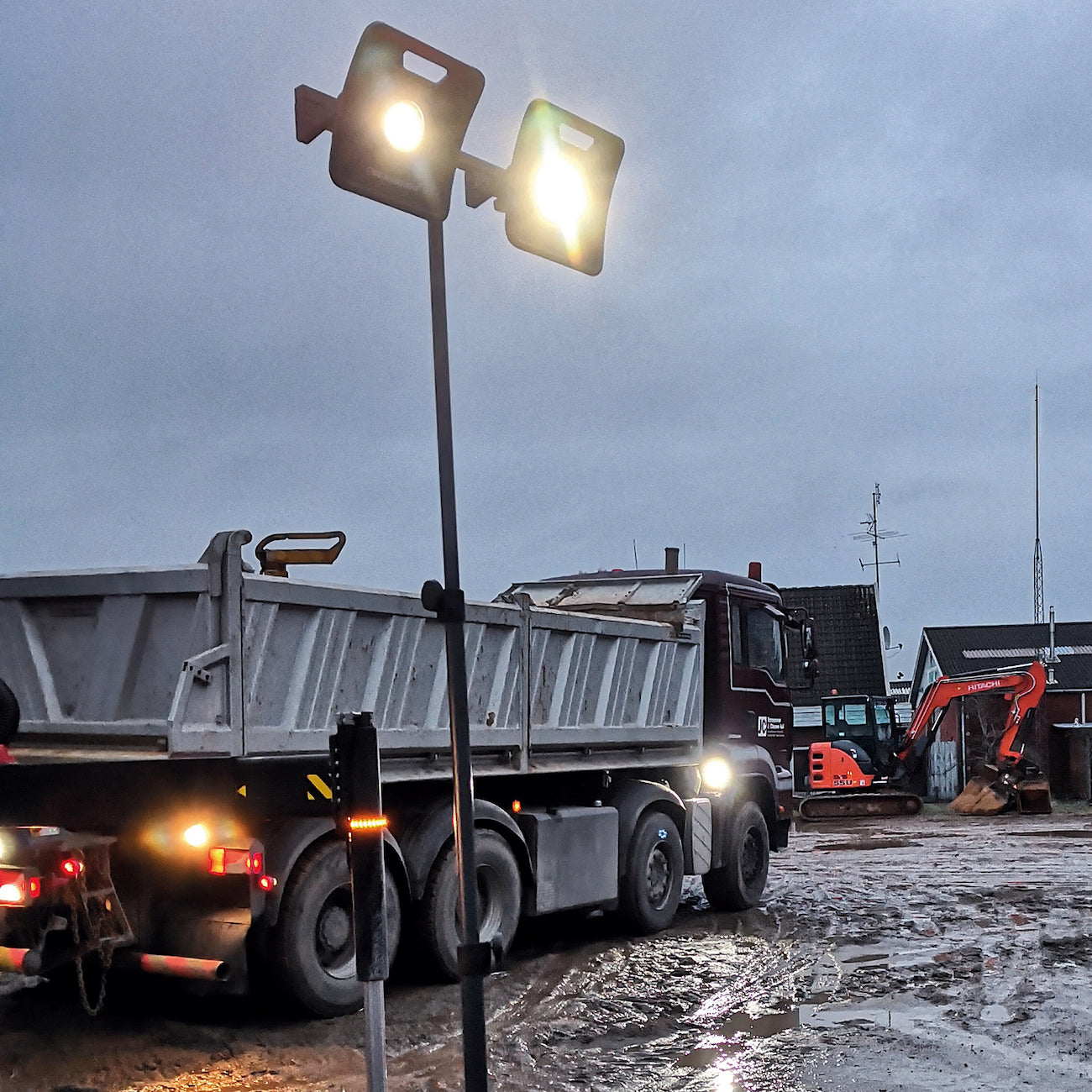 Scangrip Ireland. Scrangrip Cork Ireland. Scangrip Tripod Dual Bracket for flood light. LED light stand