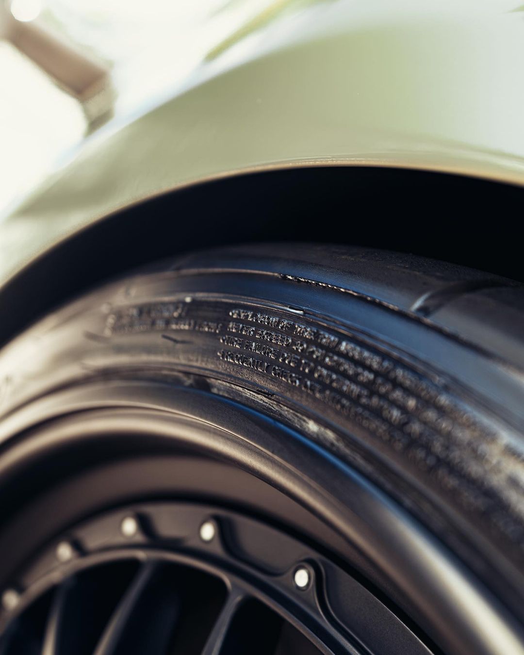 Stjarnagloss Gummi Tyre Dressing. Trim Dressing and Trim restorer. Tyre Gel. Stjarnagloss Ireland, Stjarnagloss Cork Ireland