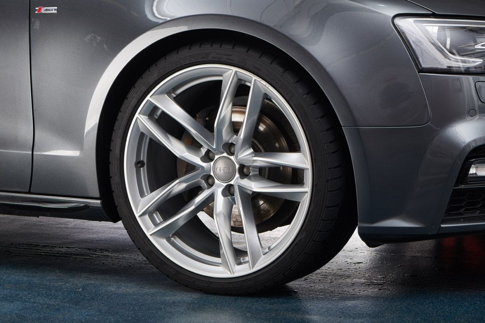 Autogym Rubber Plus Cleaner on Audi 7. high shine tyre dressing and trim protectant. Autlglym Ireland, Autoglym Cork Ireland