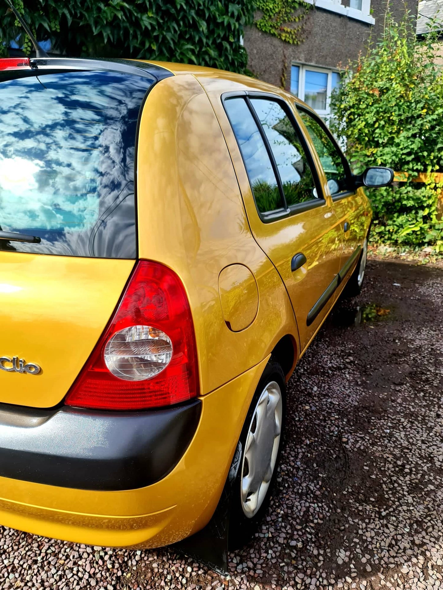 Brayt R1 Regeneration RESTORE AND REFRESH PLASTIC SURFACES. Gtechniq C4, Solution Finish. Best plastic and trim restorer. Cork Ireland