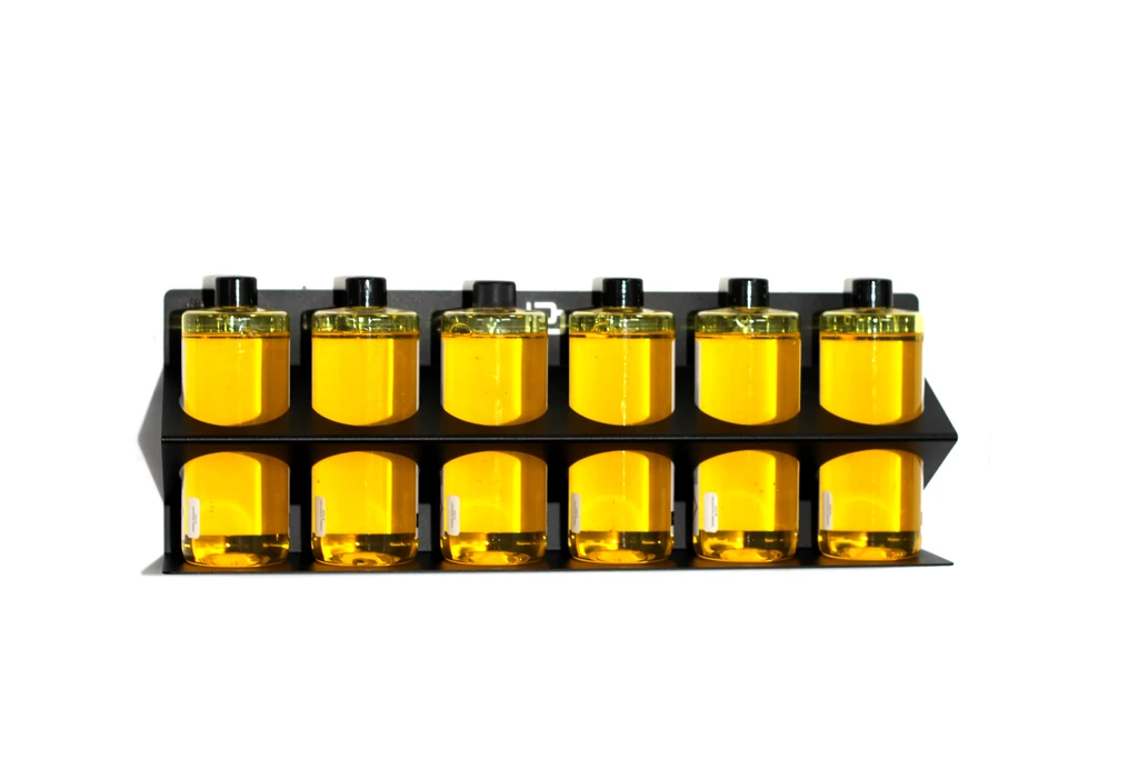Poka Premium Bottle Holder for 6 bottles. High quality aluminium brush holder for workshop. Poka Premium Ireland Poka Premium Cork Ireland