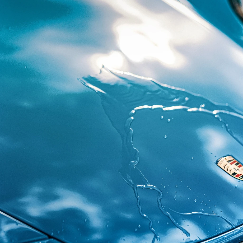 Stjarnagloss Quick Detailer. Nano Selant to spray on. LSP with long protection and hydrophoic. Water Beading. Stjarnagloss Ireland, Stjarnagloss Cork Ireland. Porsche GT3 bonnet