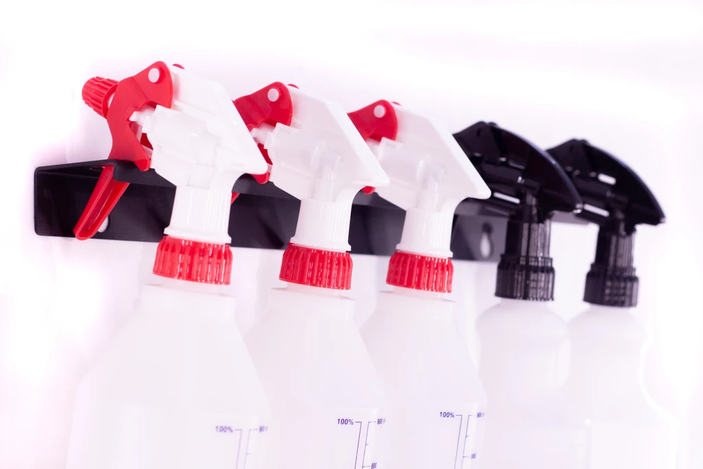 Poka Premium Bottle Holder 40cm. High quality aluminium brush holder for workshop. Poka Premium Ireland Poka Premium Cork Ireland