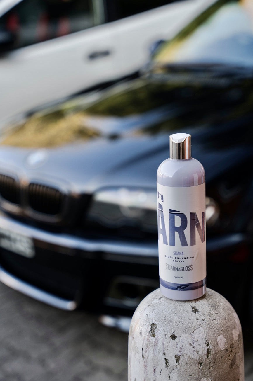 Stjarnagloss Skara is a micro-abrasive fine cut polish to clean, glaze and seal gloss paintwork. Stjarnagloss Ireland, Stjarnagloss Cork Ireland