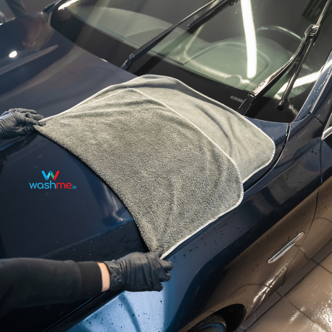 Best Drying Towel Ireland. Grey drying towel for car. Avoid waterspots. ADBL Drying Towel, Stjarnagloss Drying Towel, Autoglym drying towel. washme drying towel, Liquid Elements drying towel