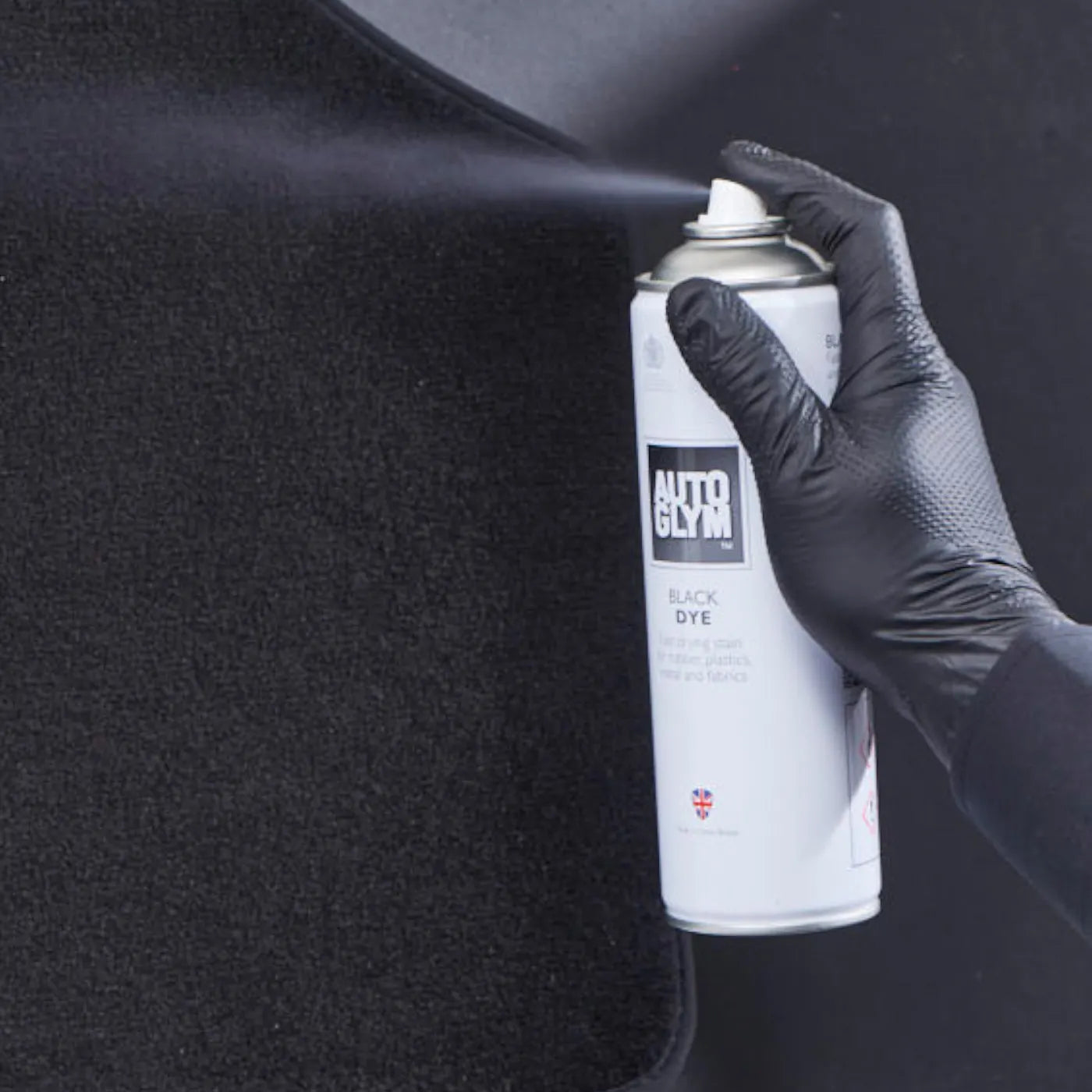 Autoglym Black Carpet Dye. Autoglym Ireland. Autoglym Black Dye is a fast-drying stain for a wide variety of surfaces to restore or improve appearance of tyres, rubber mats, carpets, fibreboard facings and unpainted plastic mouldings or bumpers. Autoglym Ireland