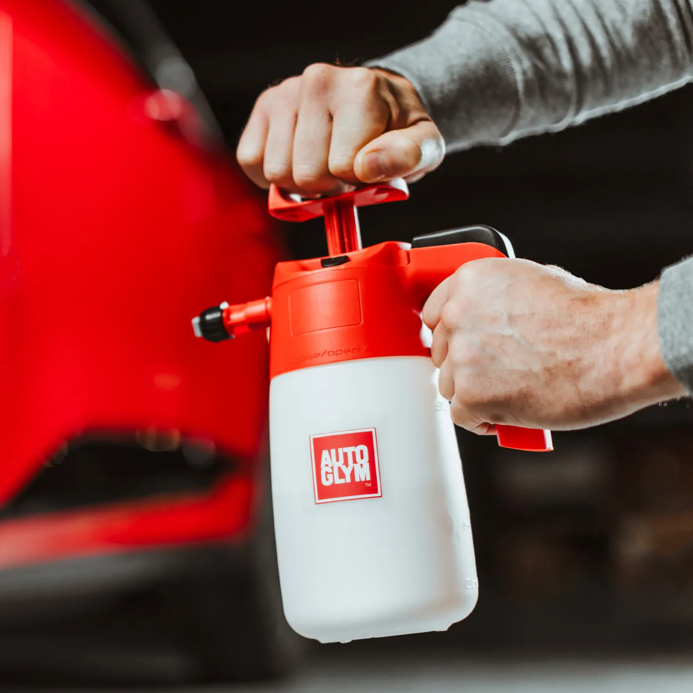 Autoglym Easy Sprayer Pump Sprayer. A high-quality multipurpose sprayer designed to work in harmony with a wide range of our cleaning products, our Easy Sprayer is the ideal companion for your car cleaning sessions. Autoglym Ireland