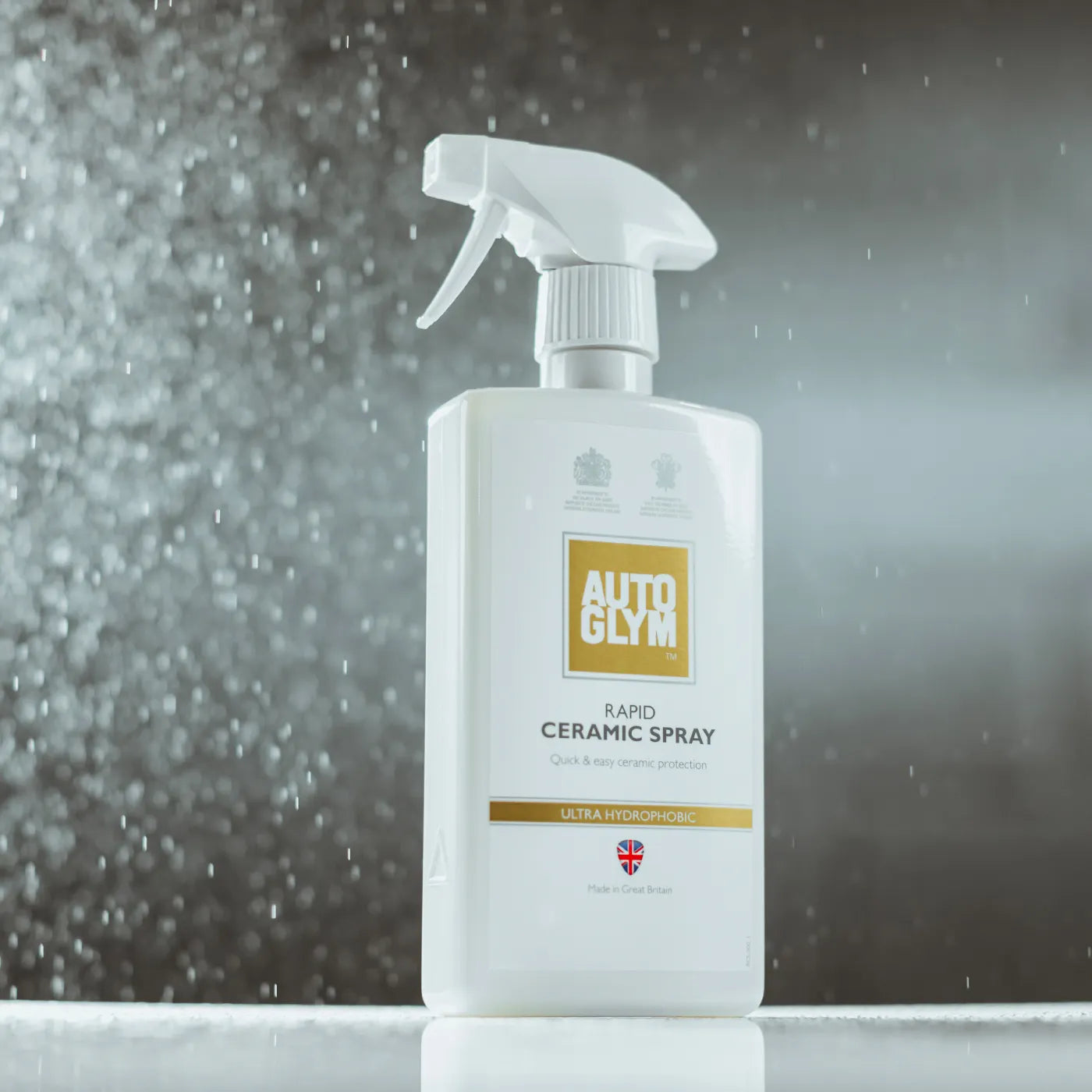 Autoglym Ceramic Spray. Autoglym Cork Ireland. White bottle with golden label. Ultra Hydrophobic. water beading