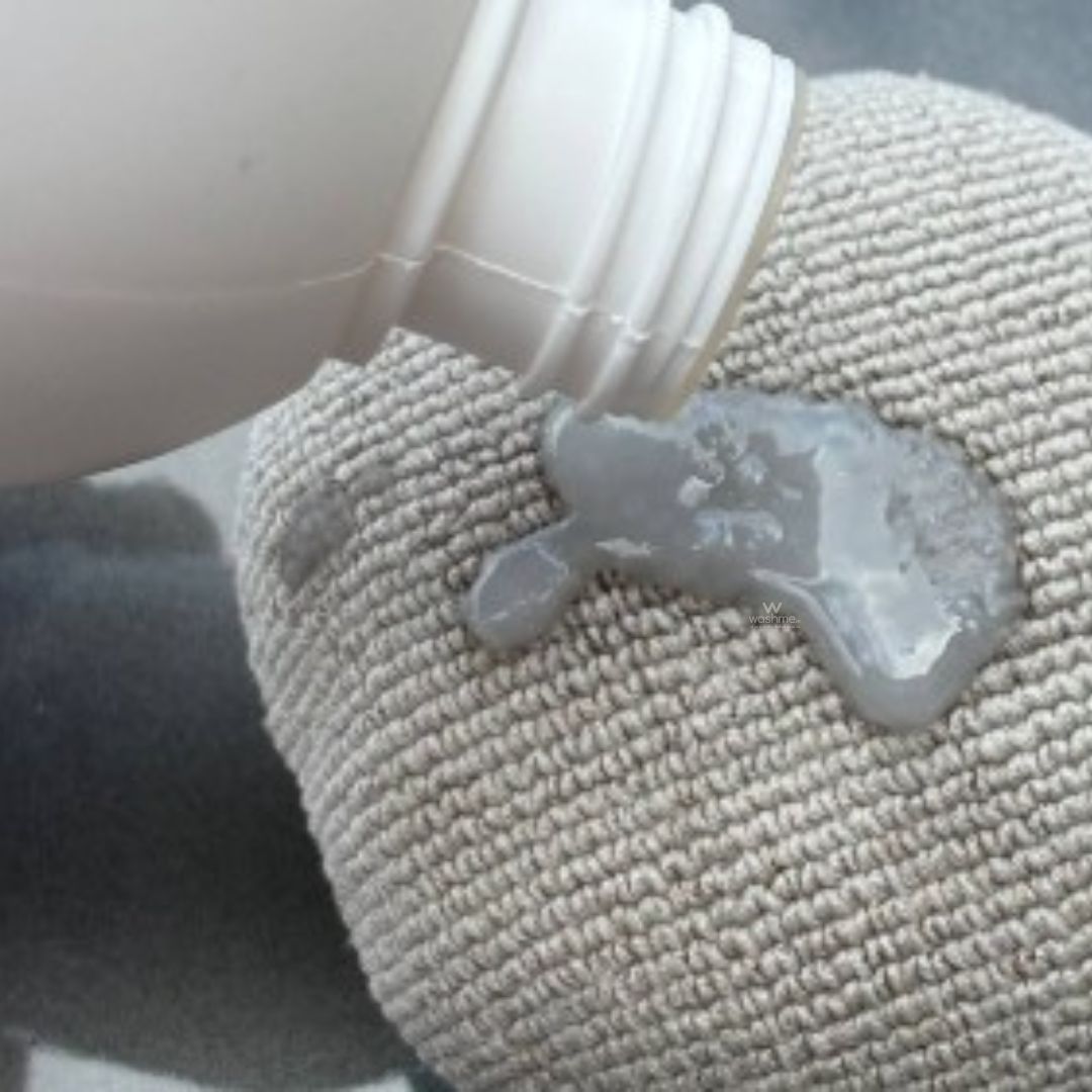 Bilt Hamber hydra-wax bottle pouring on grey microfibre applicator