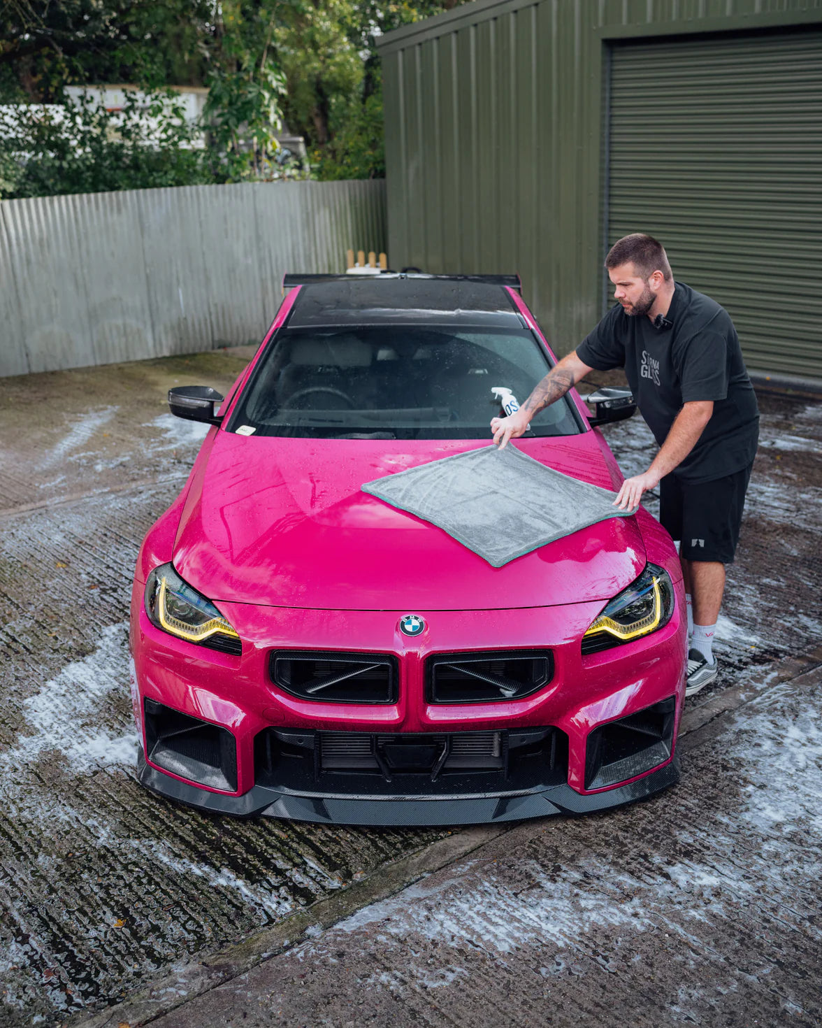 Stjarnaglss Törstig on red BMW M2