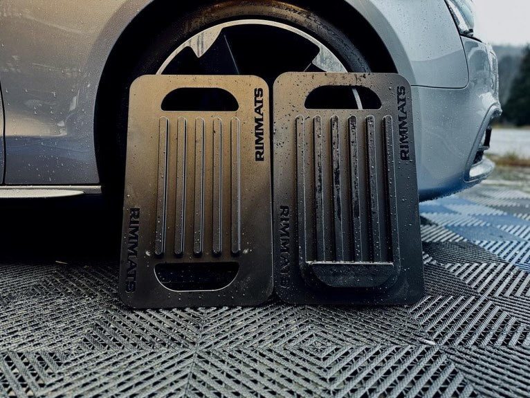 RIMMATS Rim Mats Wheel Platform for Cleaning and Dressing. Rimmats Ireland