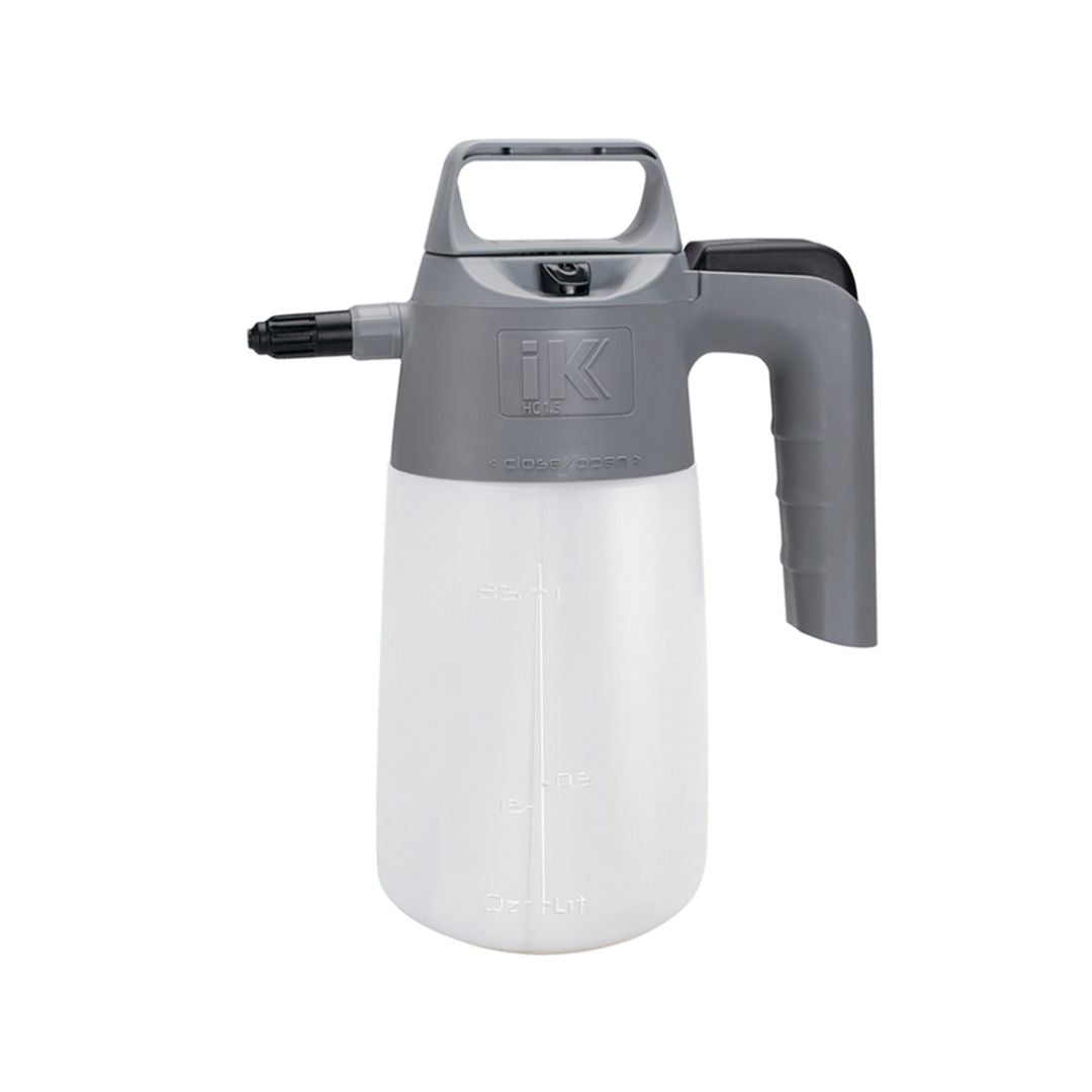 IK HC 1.5 hand pump sprayer for solvents like tar remover. IK pump sprayer. sprayer in black and white. Pump sprayer for acid and wheel cleaner. IK Cork Ireland