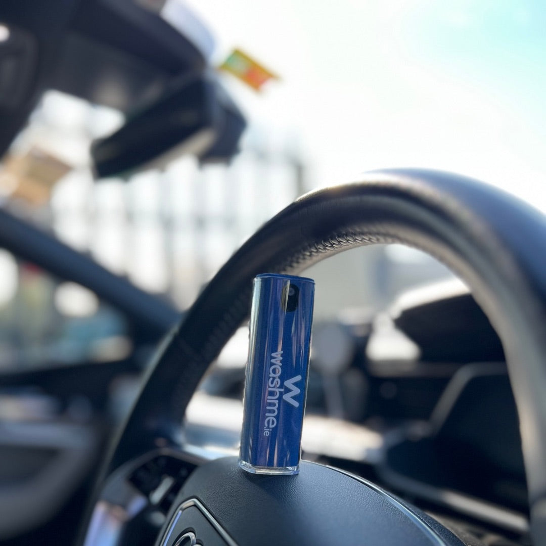 Keep your car's infotainment screen looking crystal clear with our navy-blue 2-in-1 Car Infotainment Screen Cleaner Kit. Specially designed for your vehicle’s touchscreens, this portable cleaner provides a streak-free, scratch-free finish in seconds.