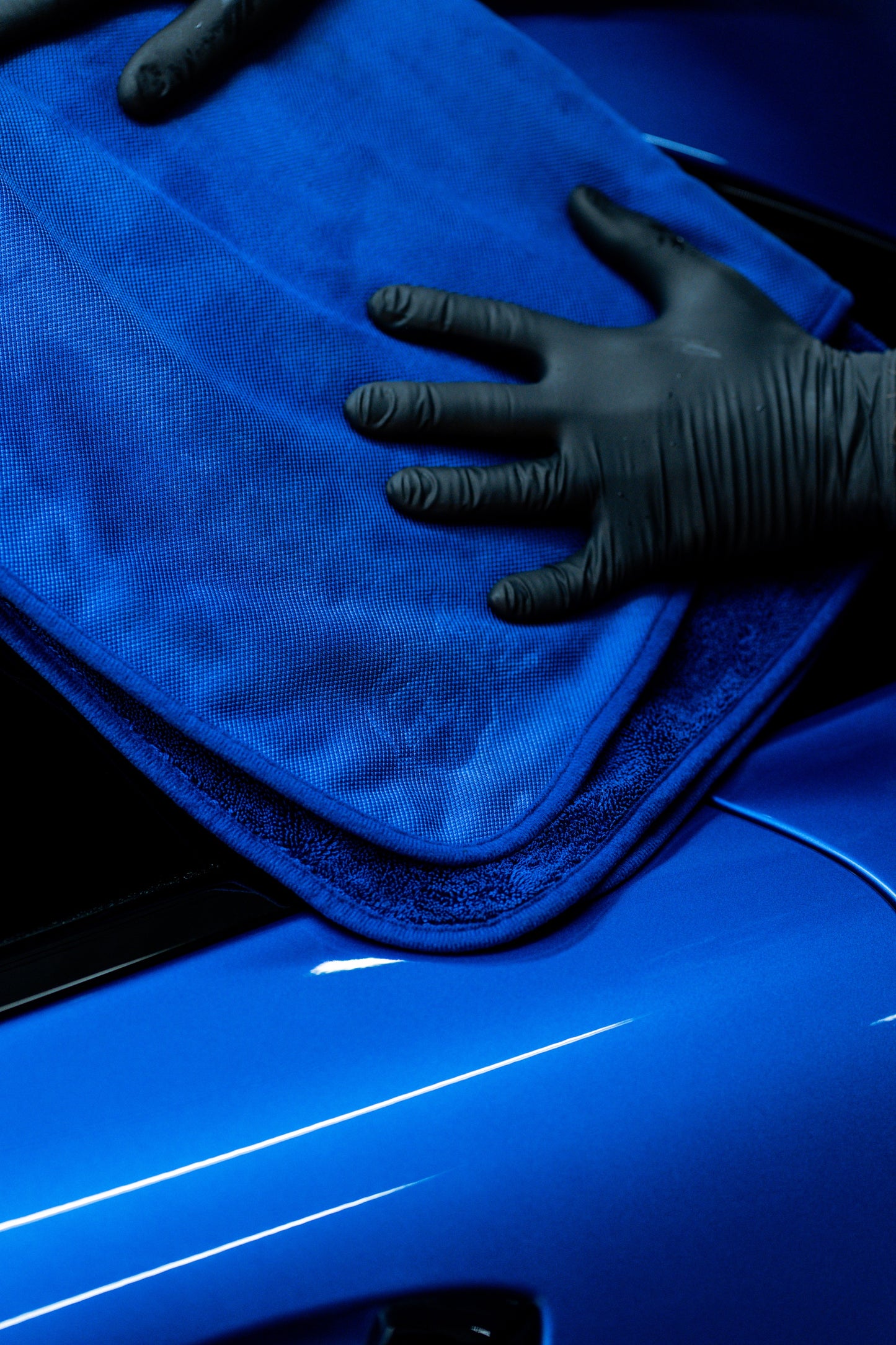 Labocosmetica twisted dual drying towel. Dual tommy microfibre drying towel. Mafra Drying towel. Best drying towel for glass and paintowork. safe car drying. Labocosmetica Ireland