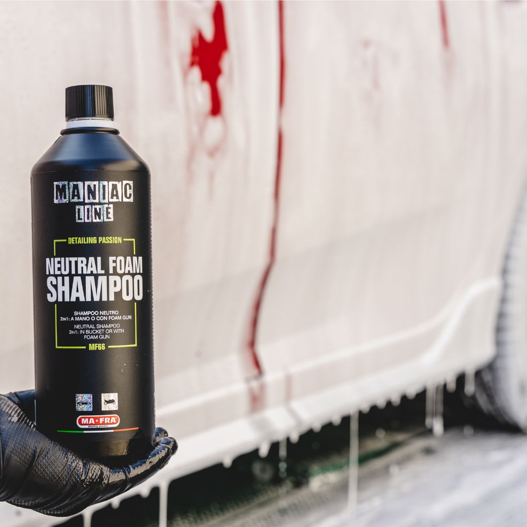 Let your foam gun work overtime with the Maniac Foam Gun Wash Kit that includes a versatile pre-wash snow foam and pH neutral shampoo that both can be applied with your foam gun.