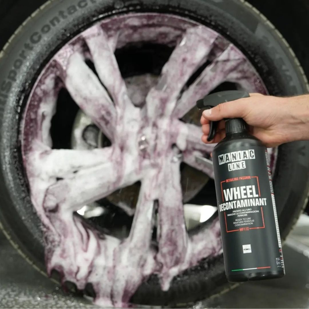 Maniac Wheel Decontaminant 1L (High-Cling Wheel Cleaner) with purple reaction of fallout remover on wheel