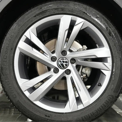 Maniac Wheel Foam Cleaner (Colour Changing) on VW wheel with purple reaction from fallout