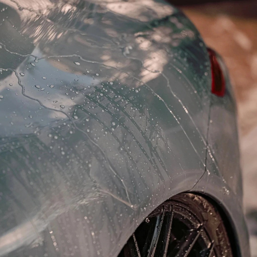 Stjarnagloss Glatt on Porsche hydrophobic and Water repellent rinse aid for coating your car quickly after washing. Stjarnagloss Ireland, Stjarnagloss Cork Ireland