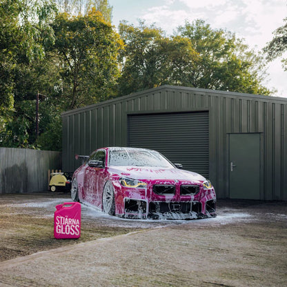 Stjarnagloss Sno - pH-Neutral Snow Foam on pink BMW M2