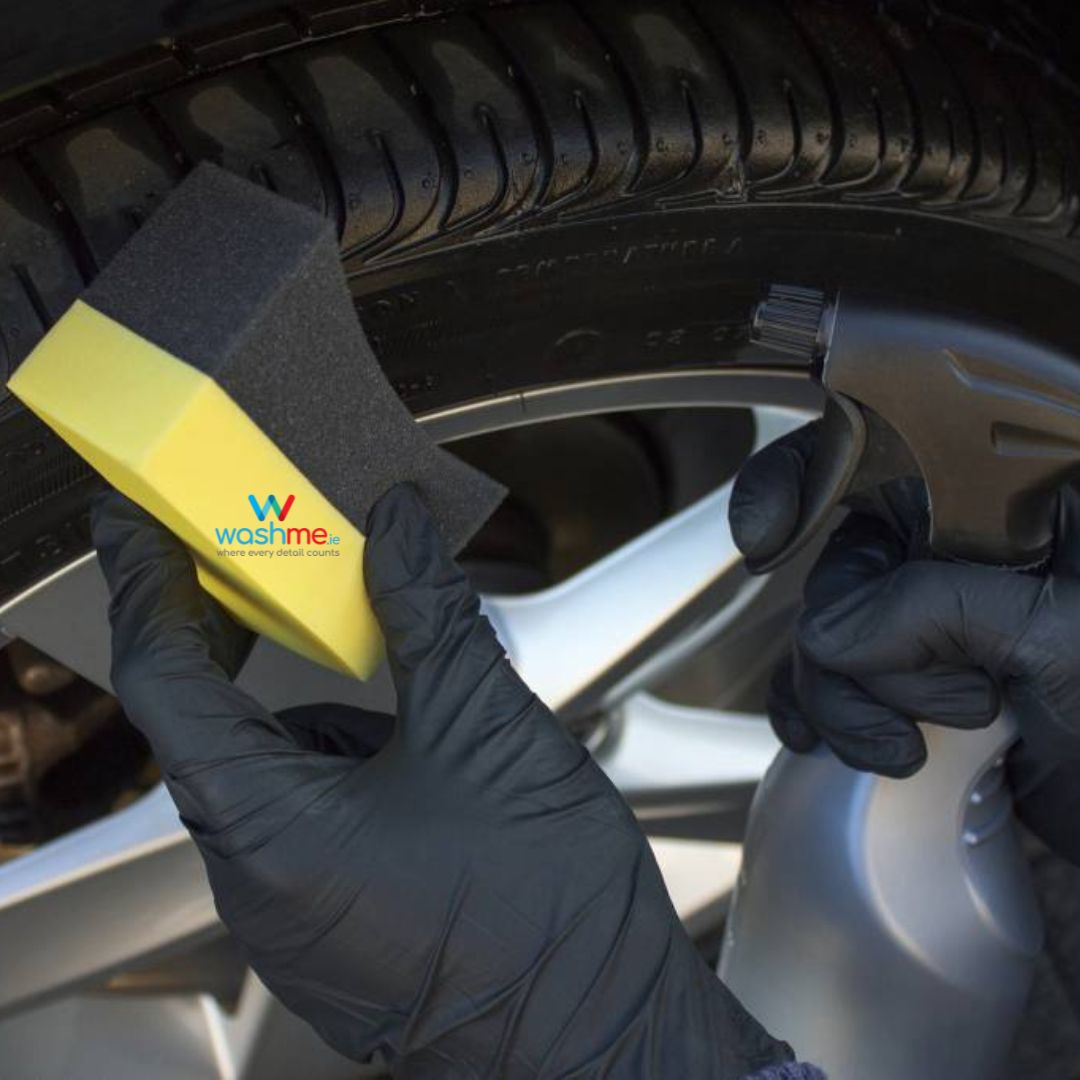 Tyre dressing applicator sponge yellow and grey. Tyre shine sponge and applicatator. Gloss tyre shine. Autoglym Bilt Hamber and ADBL tyre dressing.
