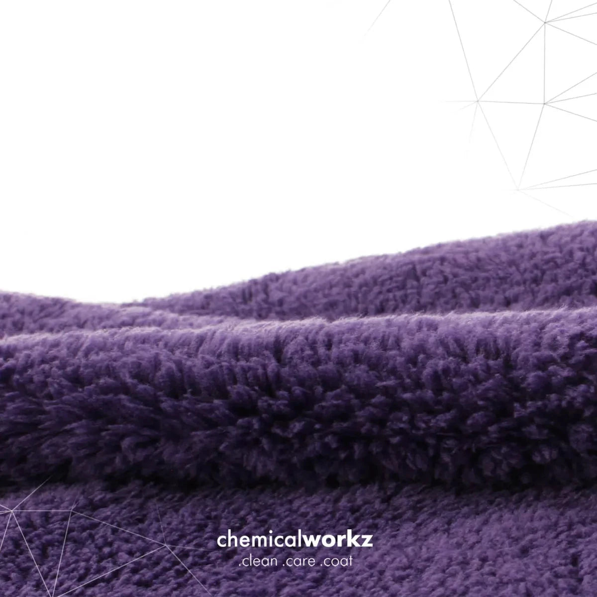 chemicalworkz edgeless soft microfibre buffing cloth in purple. chemicalworkz Ireland. washguru Ireland. edge-free microfibre cloth – it’s perfect for waterless washes and quick touch-ups with a detailing spray.