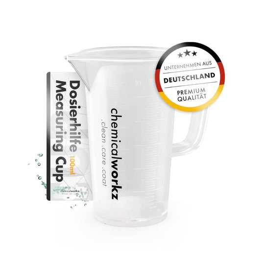 Clear measuring cup with 'chemicalworkz' branding and a German quality badge on a white background.