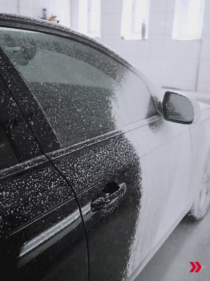 Ma-Fra C1 Snow Foam Pre-wash on black car.