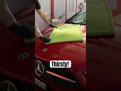 Chemicalworkz Shark Twisted Loop Towel 1400GSM (80x50cm)