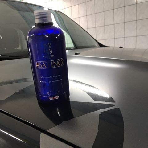 Labocosmetica Satino Matt and wrapped car shampoo. best shampoo for wrapped cars. blue bottle with see through cap. Labocosmetica Cork Ireland