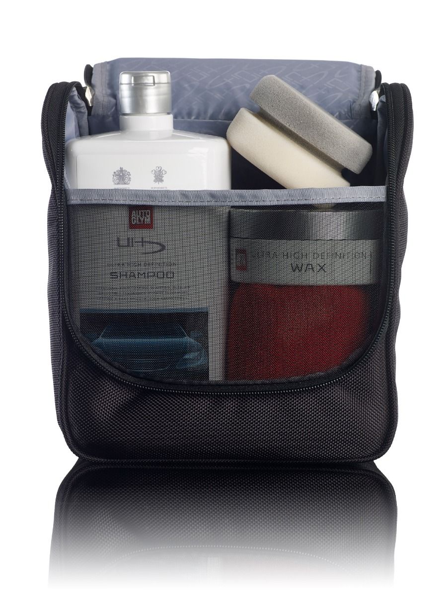 Autoglym UHD Collection Gift Set in Carry Case with Autoglym Wax and Autoglym UHD Shampoo. Red Microfibre cloth and applicator sponge. Mirror finish and gloss on car. best for car wash and protection