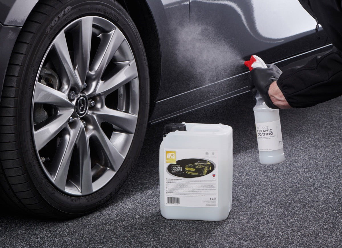 Autoglym Instant Ceramic Spray. Autoglym Cork Ireland. White bottle with golden label. Ultra Hydrophobic. water beading