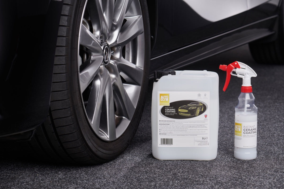 Autoglym Instant Ceramic Spray. Autoglym Cork Ireland. White bottle with golden label. Ultra Hydrophobic. water beading